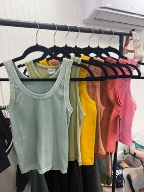 **Bundle of 7** Le Lis/Nikibiki/Lovepoem/Double Zero Stretch Ribbed Tank Tops